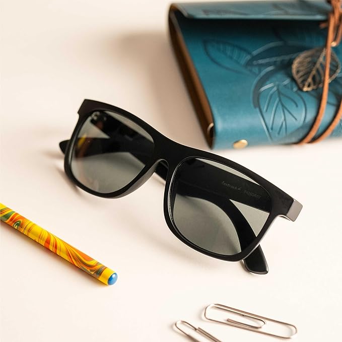 *380-390 UV protected Wayfarer Sunglasses